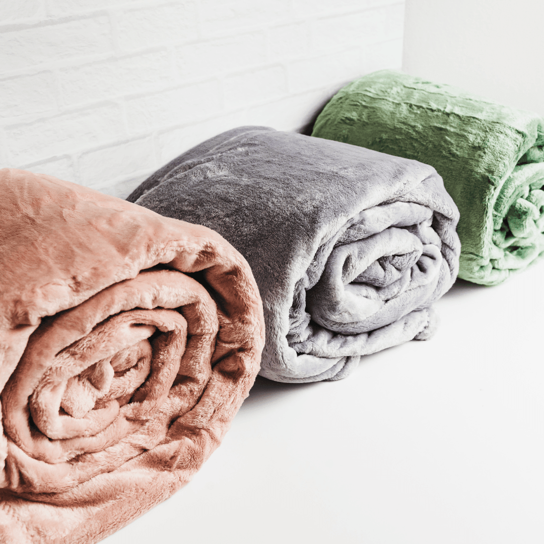 Blush Cozy Fleece Throw Blanket
