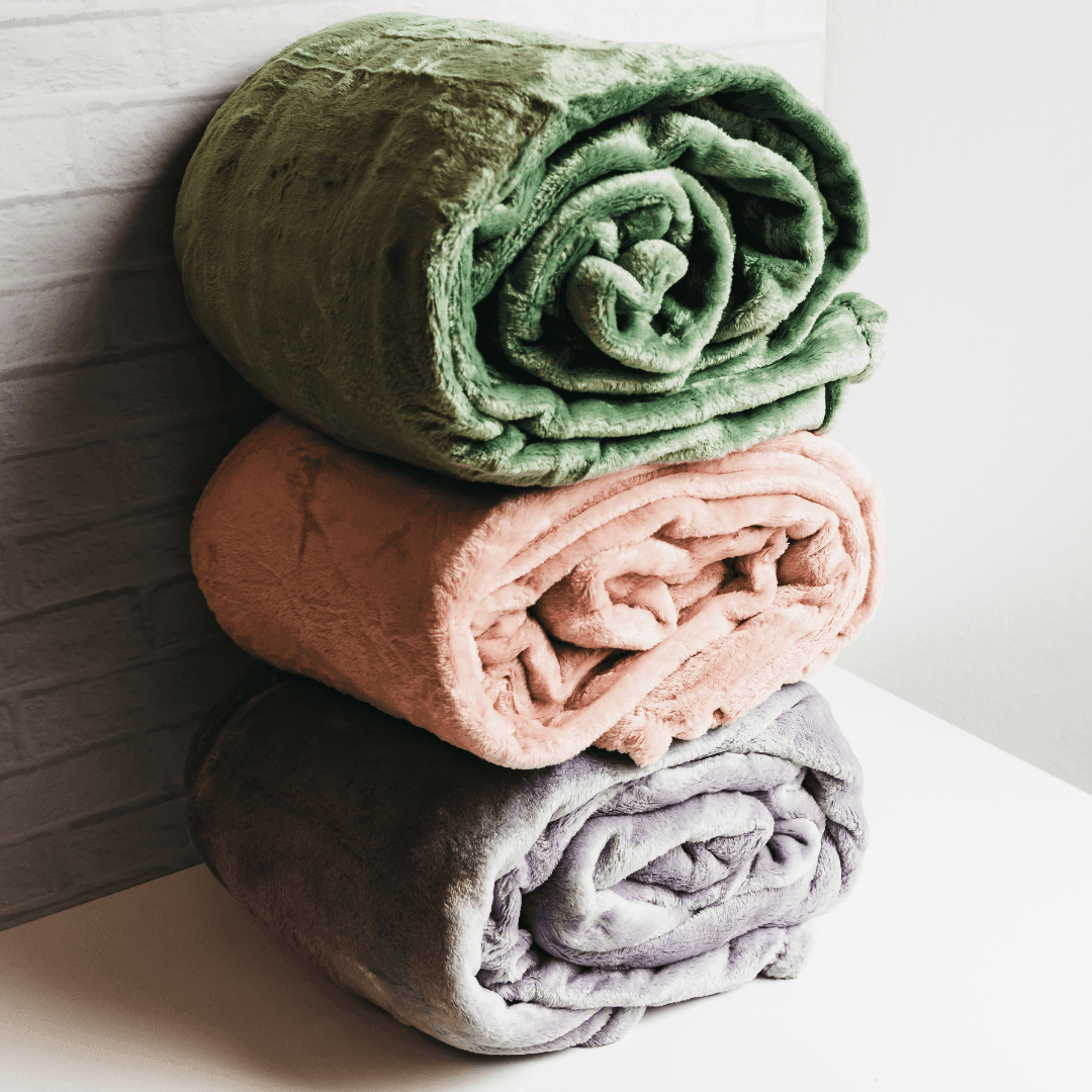 Blush Cozy Fleece Throw Blanket