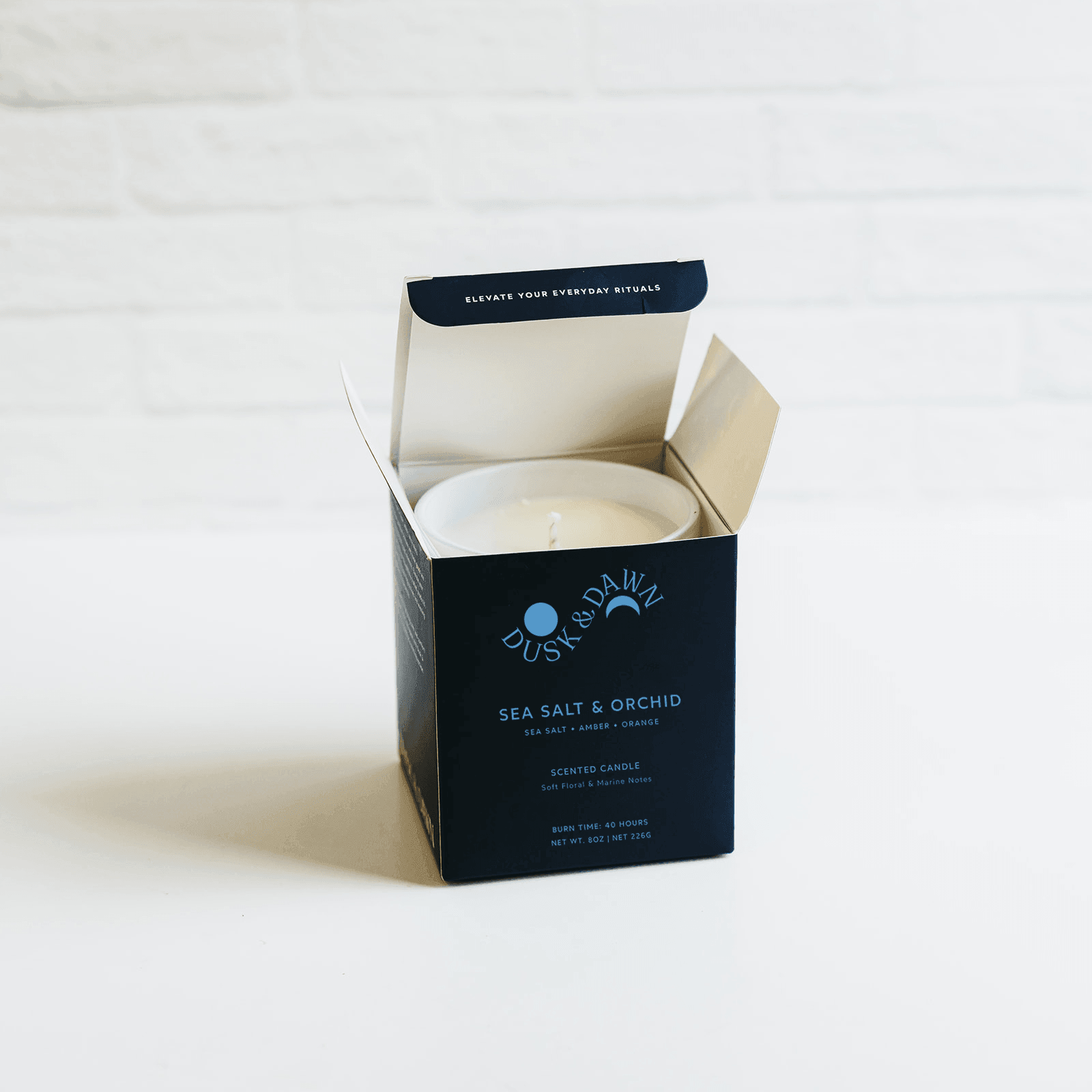 Sea Salt & Orchid Soy Candle - Thumbnail 4