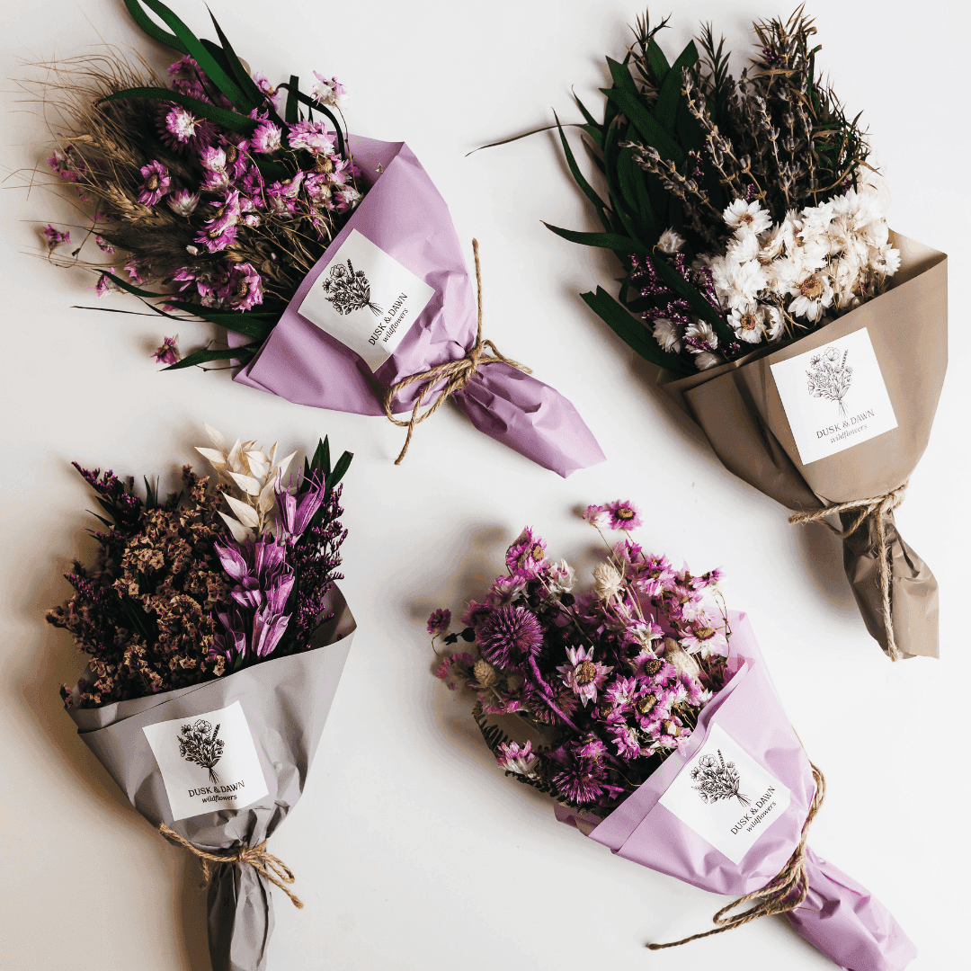 Dusk & Dawn Holly Dried Flower Bouquet - Thumbnail 5